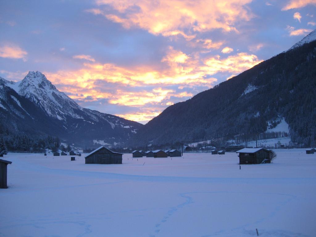 Apart Bella Monte Appartement Pettneu am Arlberg Buitenkant foto